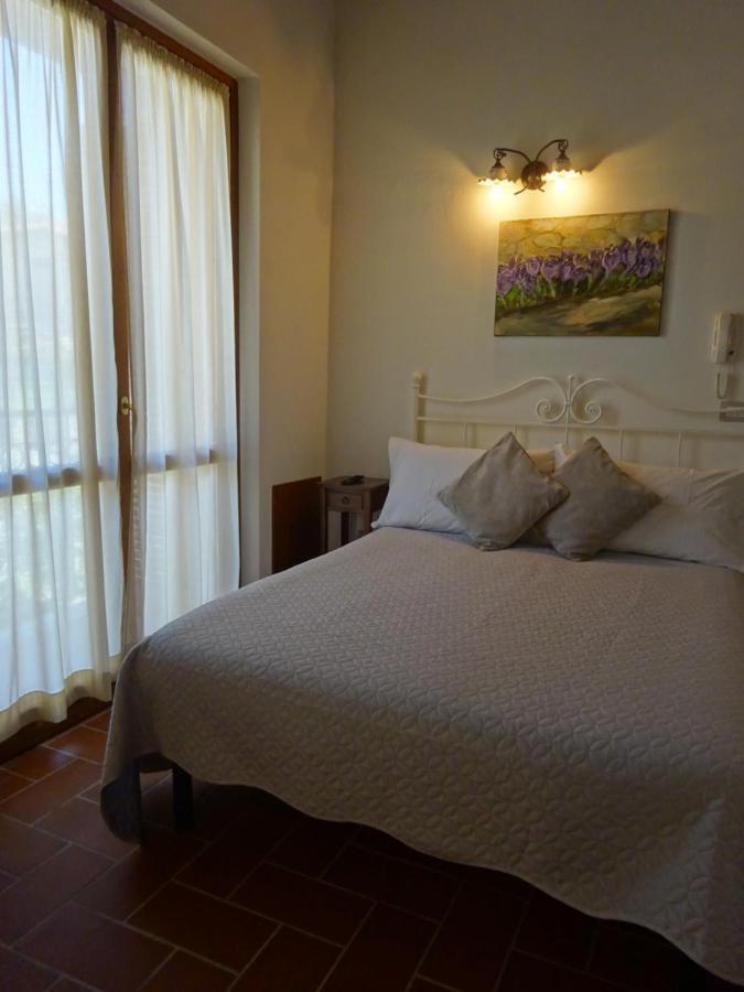 I Tre Poeti * Saturnia